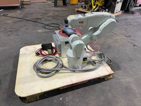 1200-5 Abb 1200-5/0.9 Irb Robot With Irc5 Compact Controller 2017 Model Year