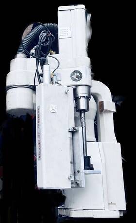 554-03165 Adept Technology Model 550 Table-top Scara Robot With Assembly Automation