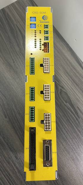 Cr17430081 Comau Robotics Pristine C5g-sdm2 C5g Robot Axis Module / Servo - Usa