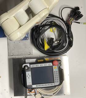Vp-6242gm Denso Wave Incorporated Robotic 6 Axis With Controller Rc8 Mfg 3/2017 And Pendant Tp-rc 7/8
