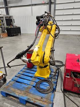 R-j3ib Fanuc 120ib/10l Arcmate Industrial Welding Robot With Lincoln R455