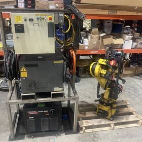 Fanuc 120ibe Arcmate Welding Robot With R30ia Controller Lincoln Powerwave I400