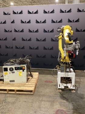 R-30ib Fanuc M-10ia/12 Complete With Controller Used