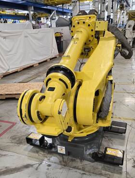 R-2000ib Fanuc R-2000ib/175l R2000ib/175l Robot Only Damaged Connector Used
