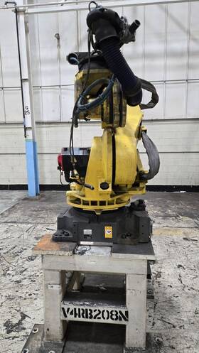 R-2000ib Fanuc R-2000ib/210f R-30ia Robot R2000ib/210f With Controls Used