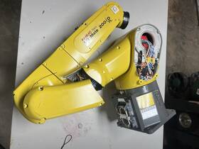 2001d Fanuc Robot The Main Arm Was Working When In Last Use. Conditions Unknown