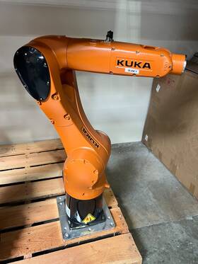 Kuka 10021622 Kr 6 R900 Sixx Industrial Robot With C4 Compact Controller 2017 Read