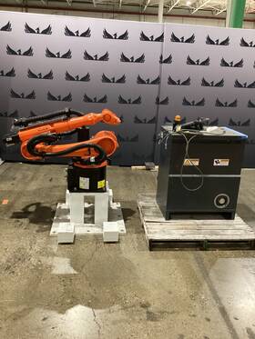 Kuka R1810 2/sel Kr 20 R1810 2/sel Cybertech 2 Robot With C4 Controller Used
