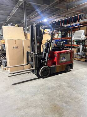 3-mast Raymond Dsd60 5500lb Electric Forklift 36/48v 200 Inch With Side Shift