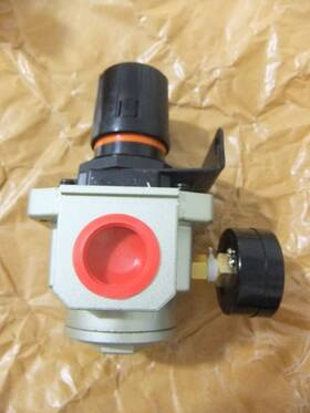 Ar5000-n10 Sns 1pc Pneumatic Air Pressure Regulator 1 Inch Npt 8000l/min Gauge