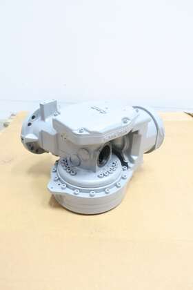 Hw0171254-a Yaskawa 149709-1 Motoman Type I Es165n Wrist Assembly Light Gray