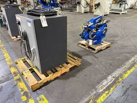 Motoman-mh24 Yaskawa Dx200 With Controller Used Missing Teach Pendant