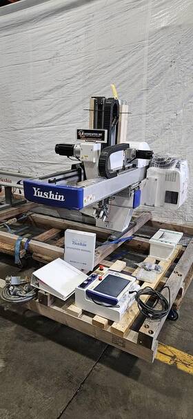 Yushin Rcii-150d-15-95 Injection Molding Robot Factory Refurbished