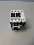 3ZX10120RT131AA1 Siemens 3RT1526-1A..0 / Contactor Used. Fixed Price $125.76.